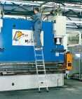Zarges Seventec szegecselt lépcsős támasztólétra, 85mm-es lépcsővel - 1x 8 fokos